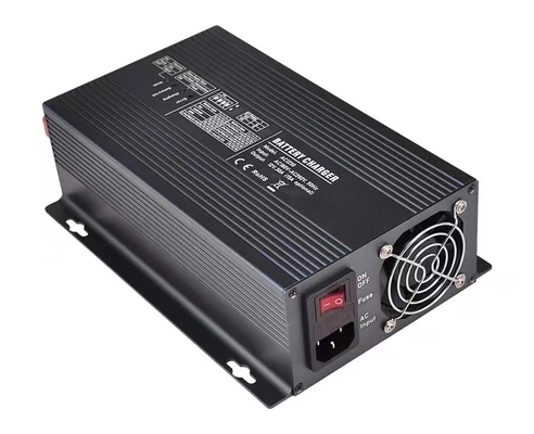 12V 30A Lifepo4 شاحن بطارية AC DC شاحن بطارية لبطاريات ليثيوم فوسفات الحديد