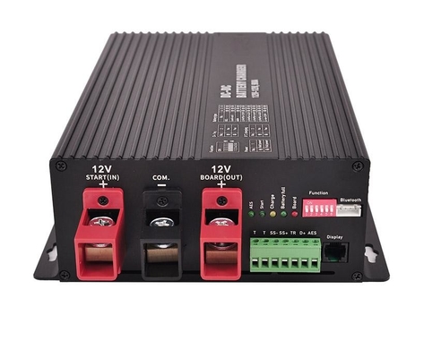 CE/FCC/ROHS المعتمد 12V 90A مضاد للماء MPPT شاحن بطارية شمسية لنظام بطارية مزدوجة