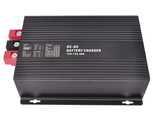 شاحن بطارية متردد 12 فولت 30A مع 390 واط Pvmax حماية القطبية العكسية الدرجة المقاومة للماء IP20/IP65