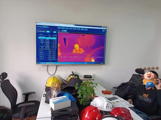 كاميرا خوذة حماية رجال الإطفاء 4G مع رؤية شاشة LCD مضادة للحريق مضادة للماء